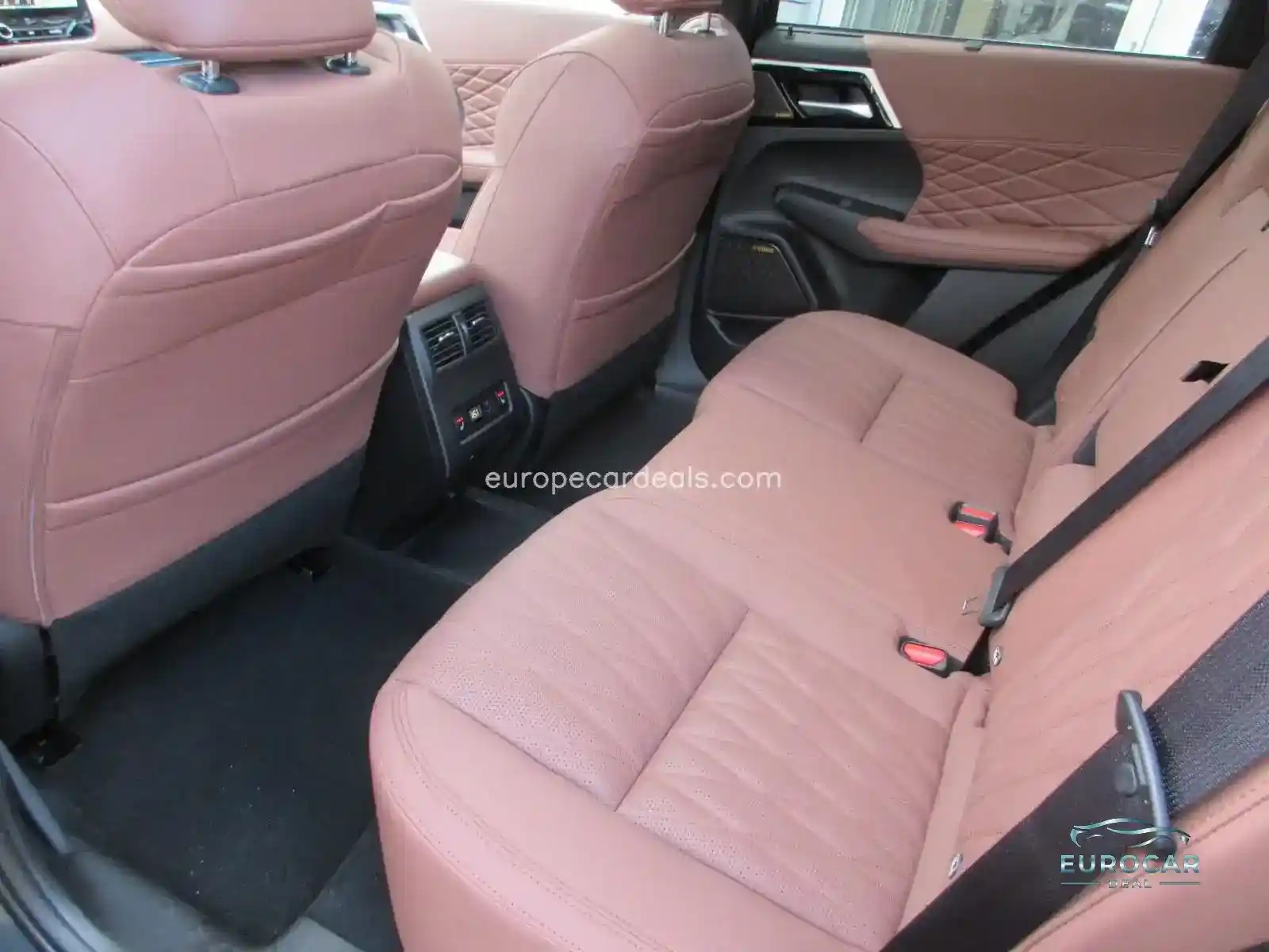 Mitsubishi Plug-in Hybrid Outlander