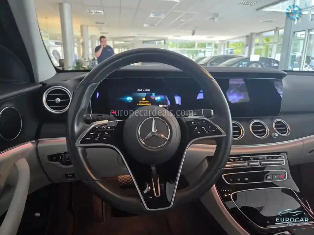 Mercedes-Benz E 300