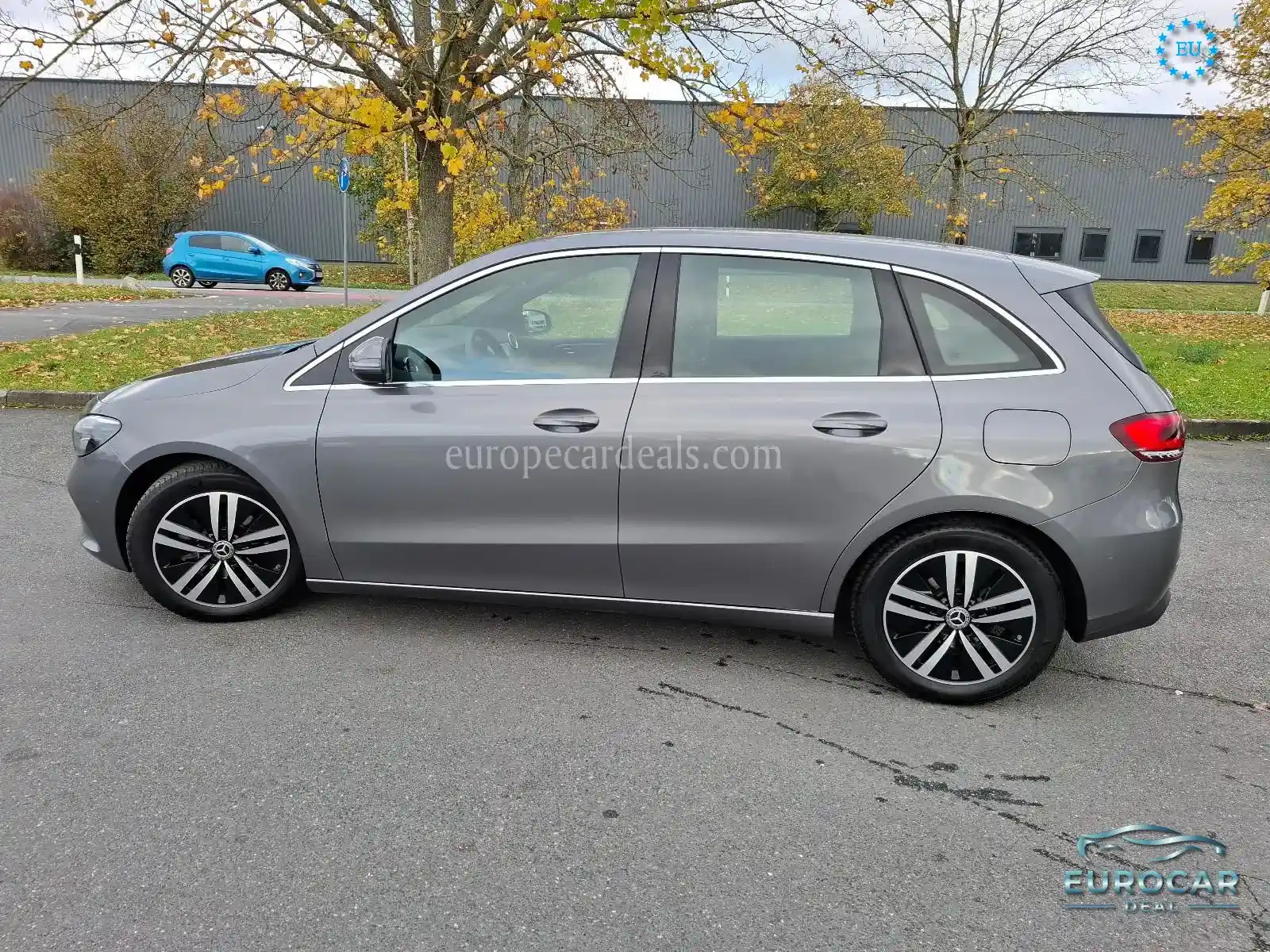 Mercedes-Benz B 180