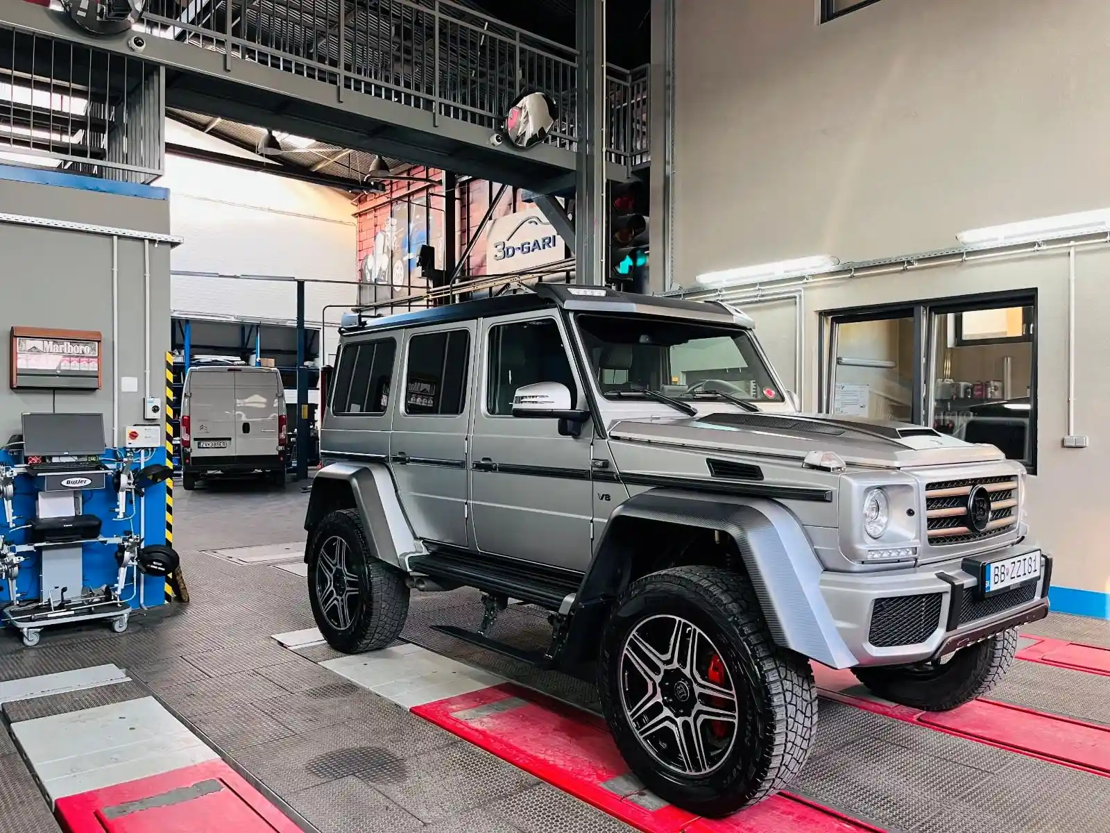 Mercedes-Benz G 500