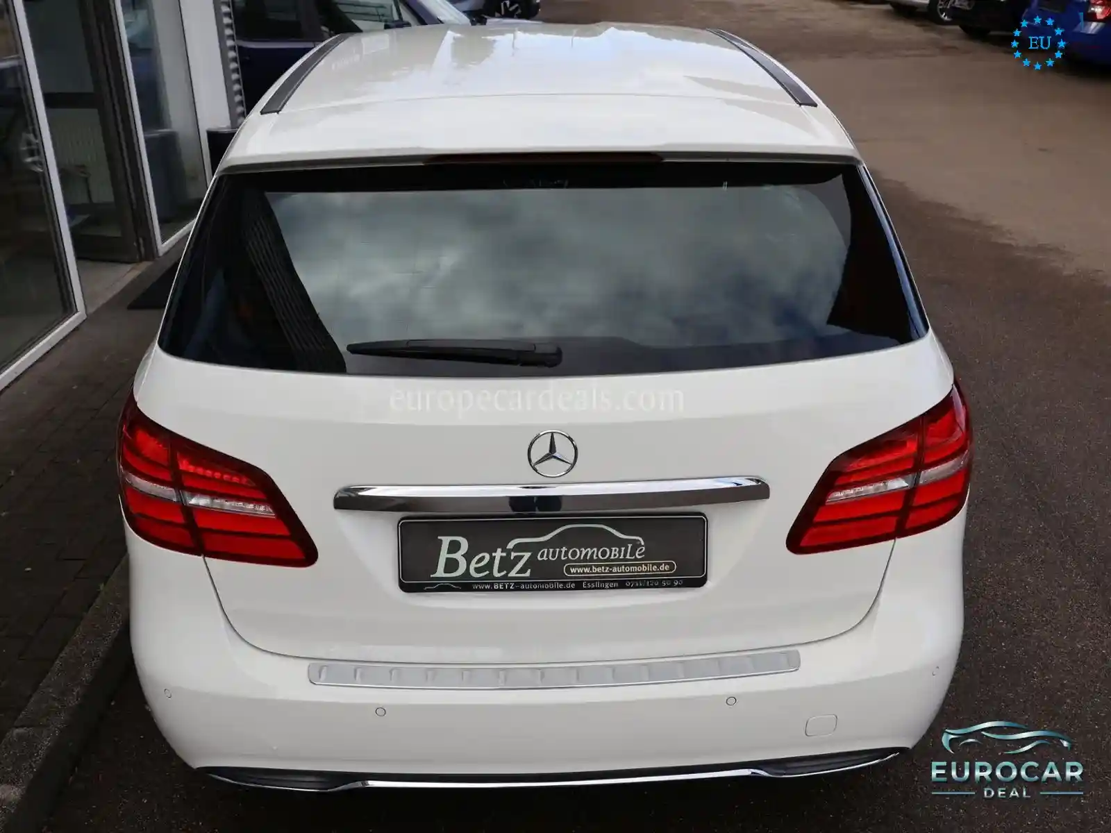 Mercedes-Benz B 180