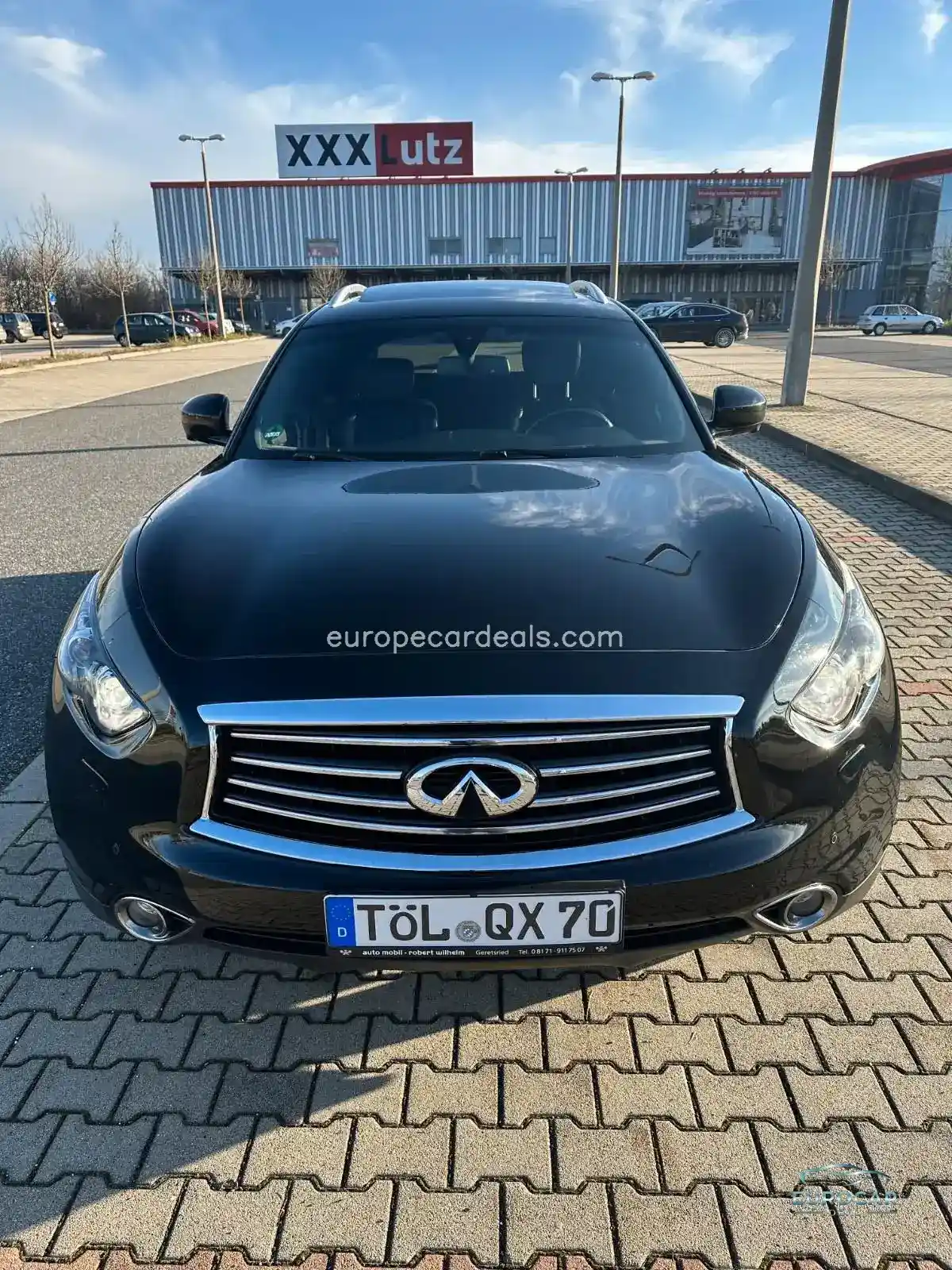 Infiniti QX70