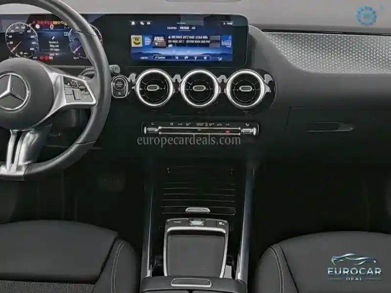 Mercedes-Benz B 180