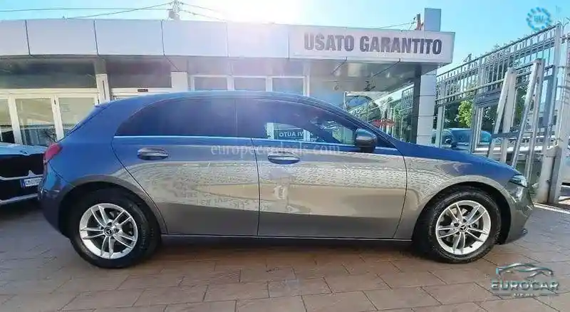 Mercedes-Benz A 180