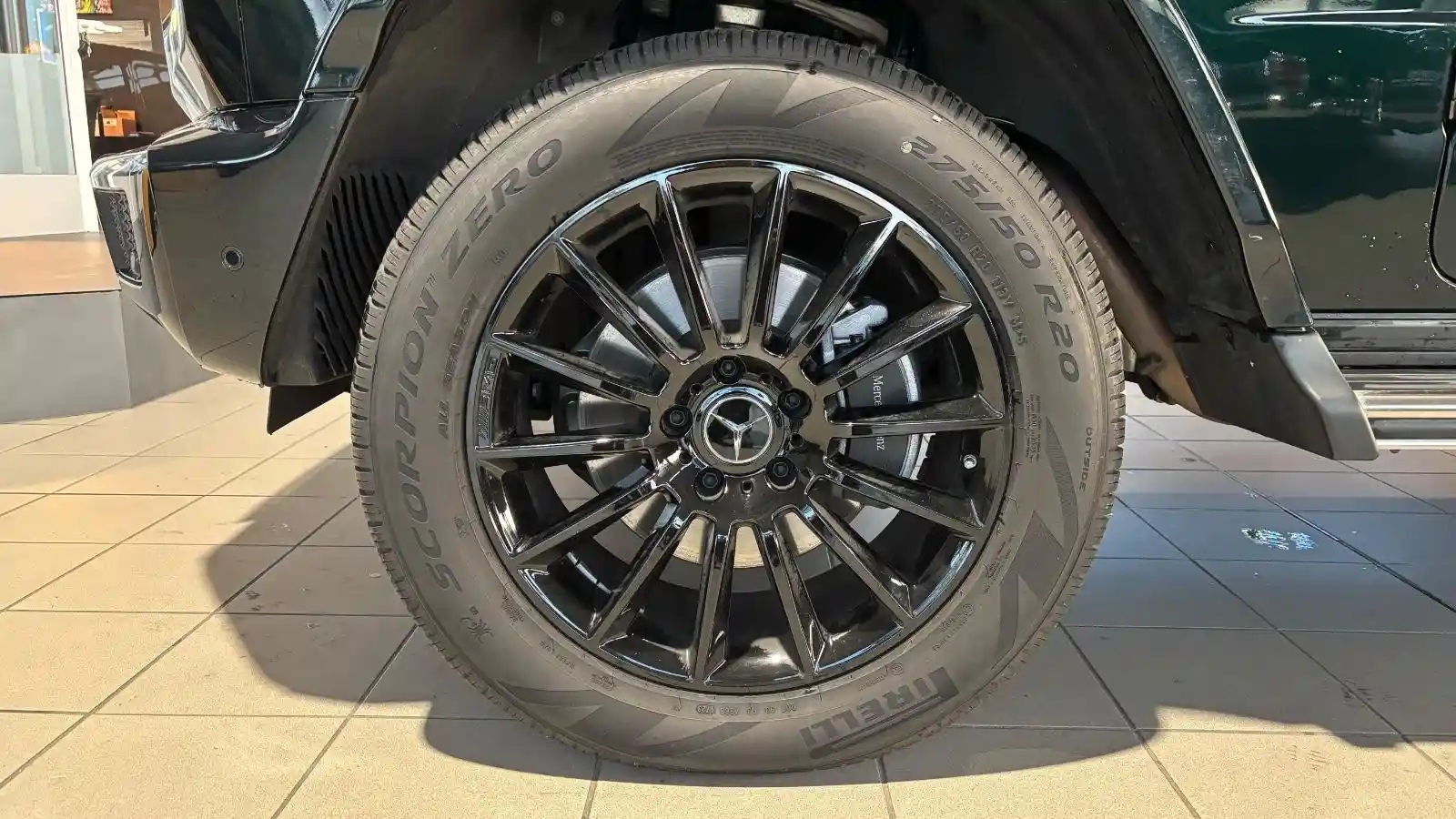 Mercedes-Benz G 500
