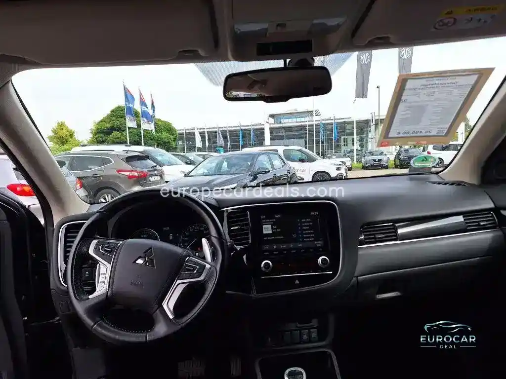 Mitsubishi Plug-in Hybrid Outlander