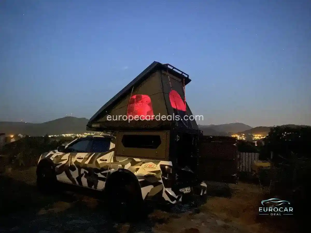 Double Cab 4WD V-CROSS A/T MODE-CAB Fahrw.