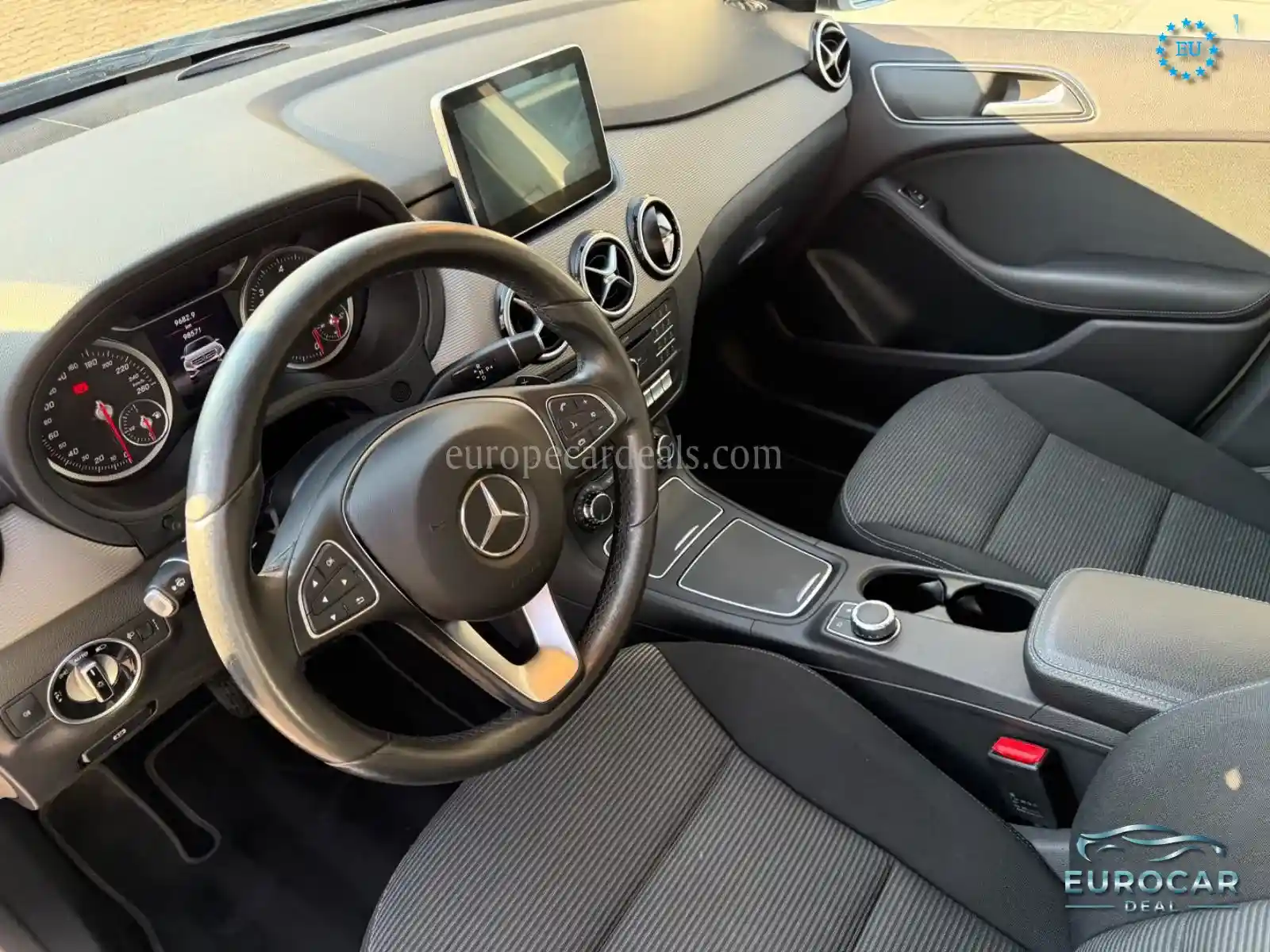 Mercedes-Benz B 180