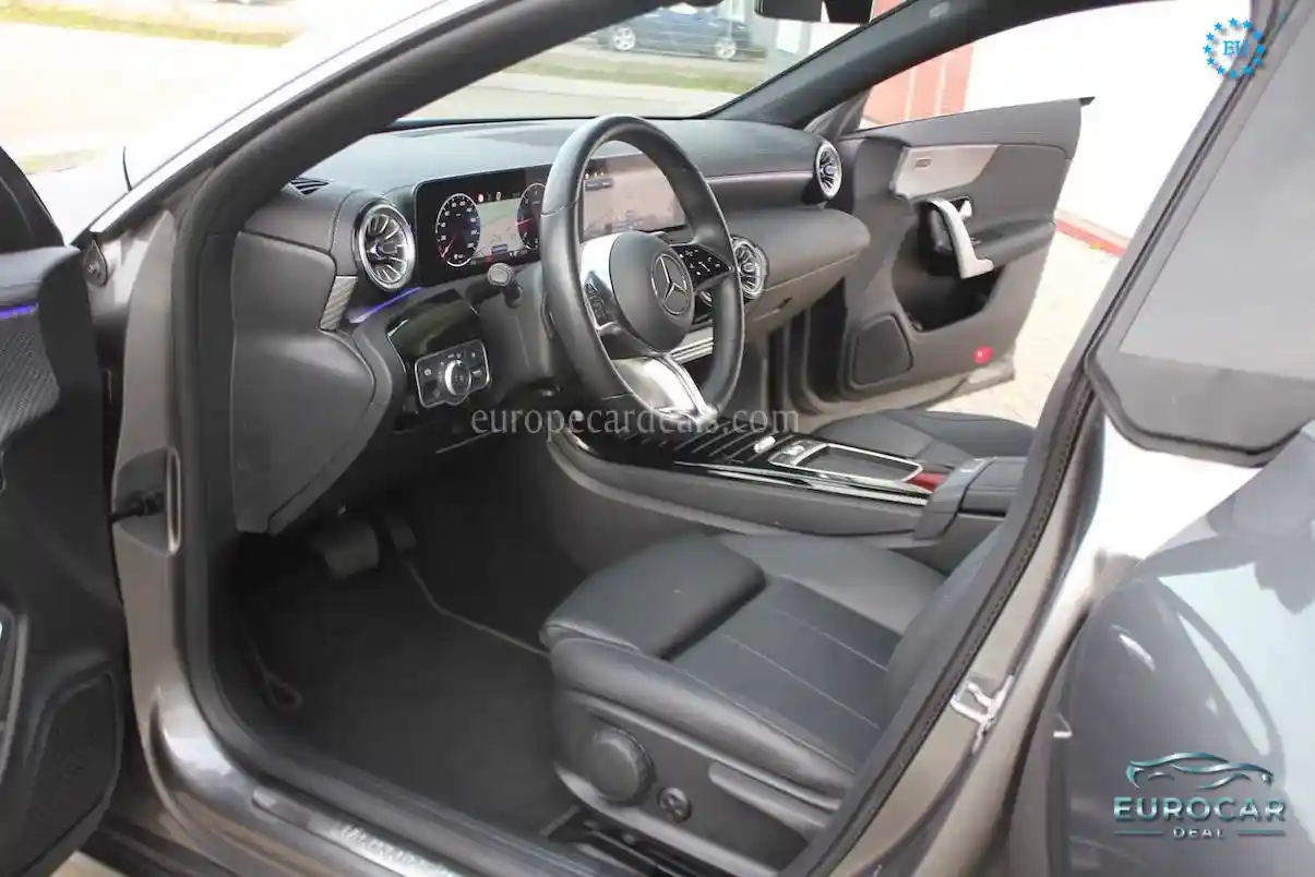 Mercedes-Benz CLA 180