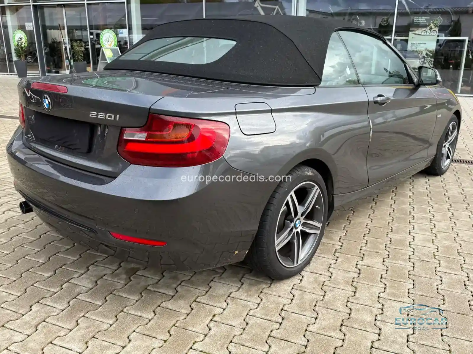 BMW 220