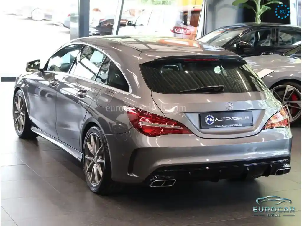Mercedes-Benz CLA 45 AMG Shooting Brake