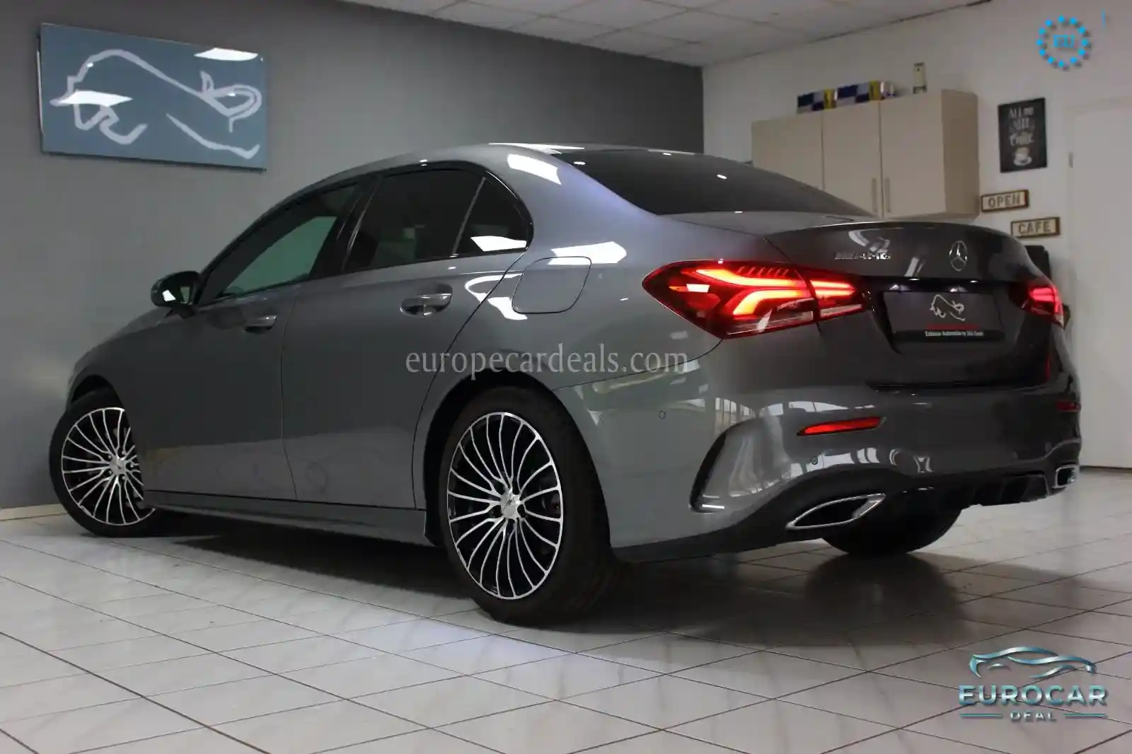 Mercedes-Benz A 200