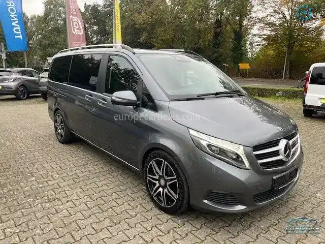 Mercedes-Benz V 250