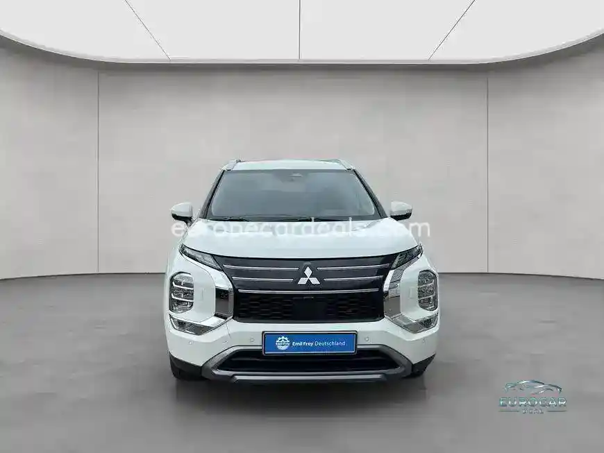 Mitsubishi Plug-in Hybrid Outlander