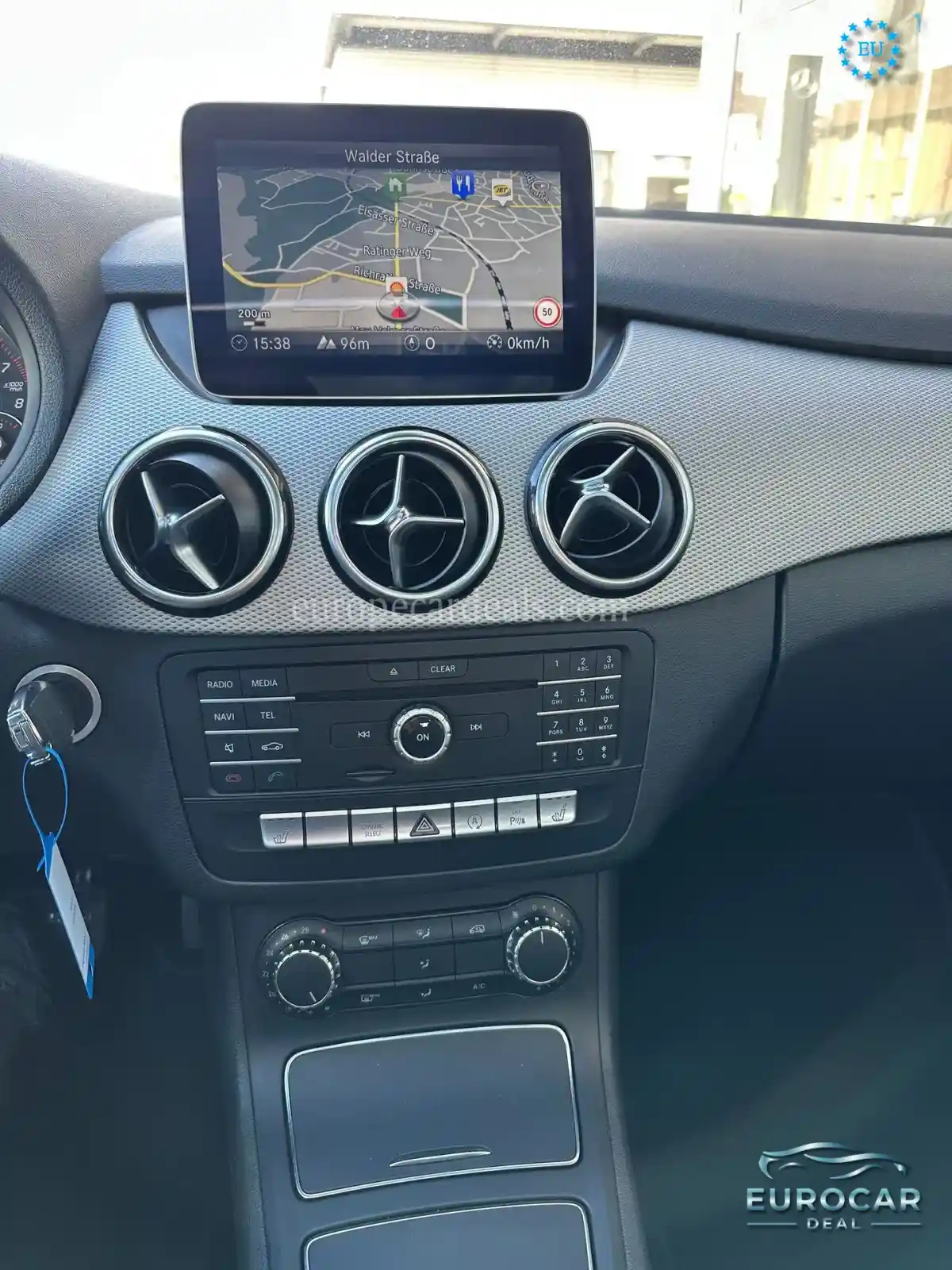 Mercedes-Benz B 200