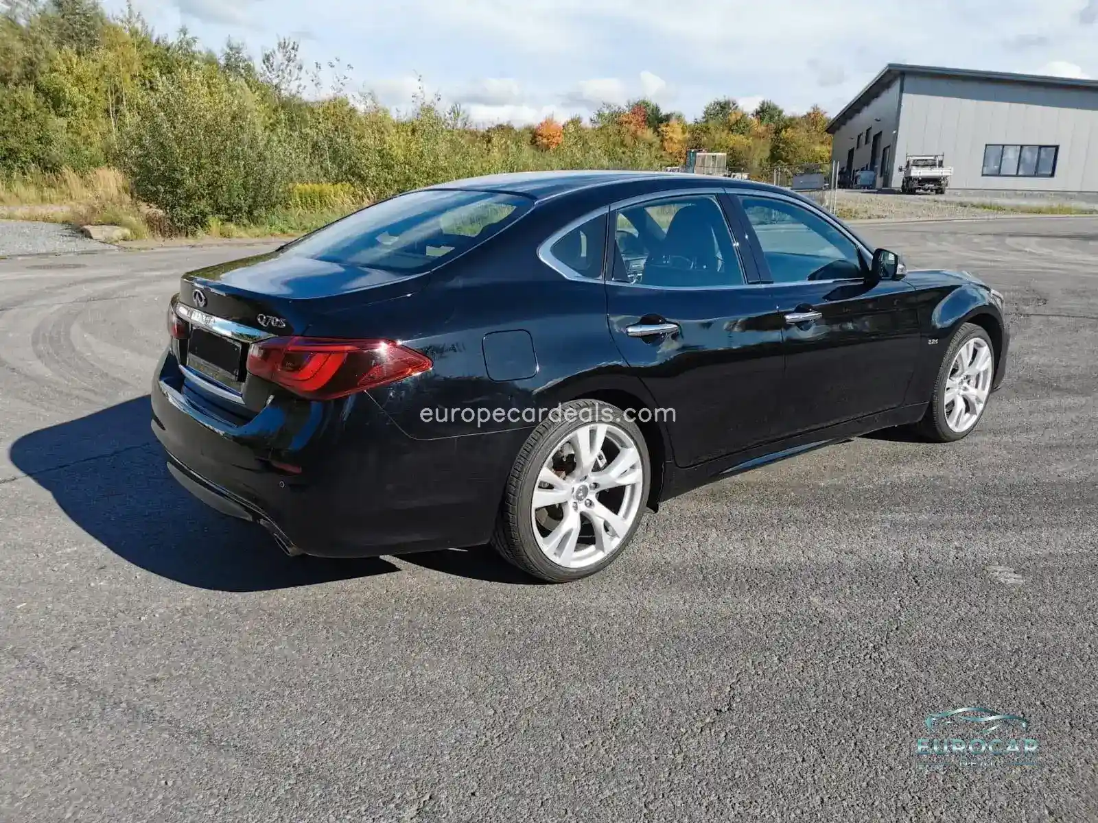 Infiniti Q70
