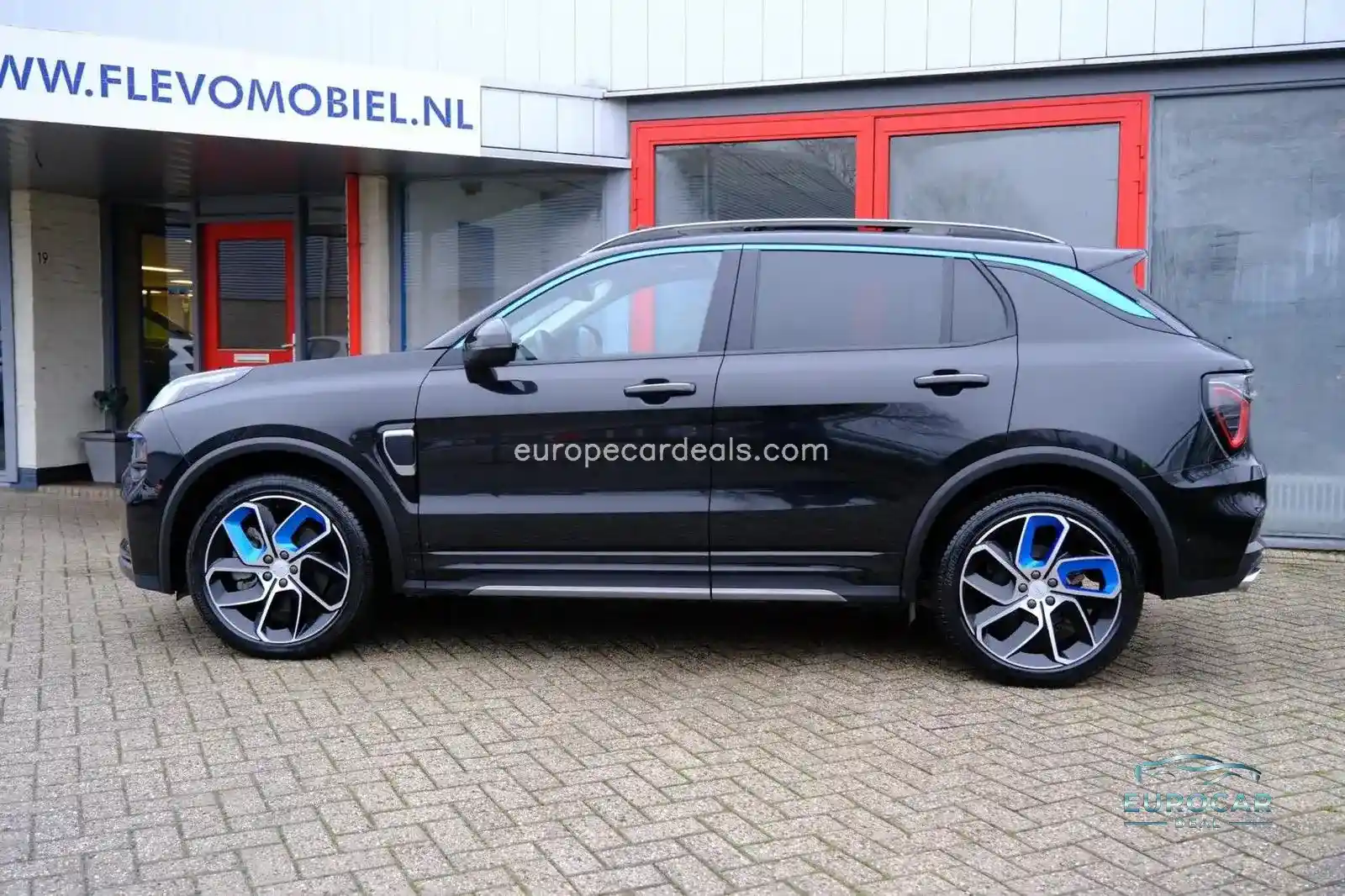 Lynk&Co 01