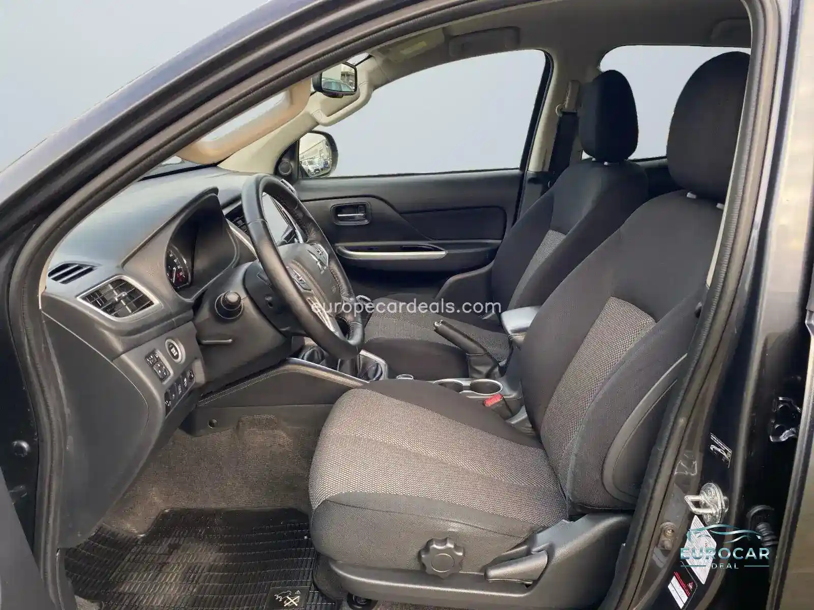 Mitsubishi L200