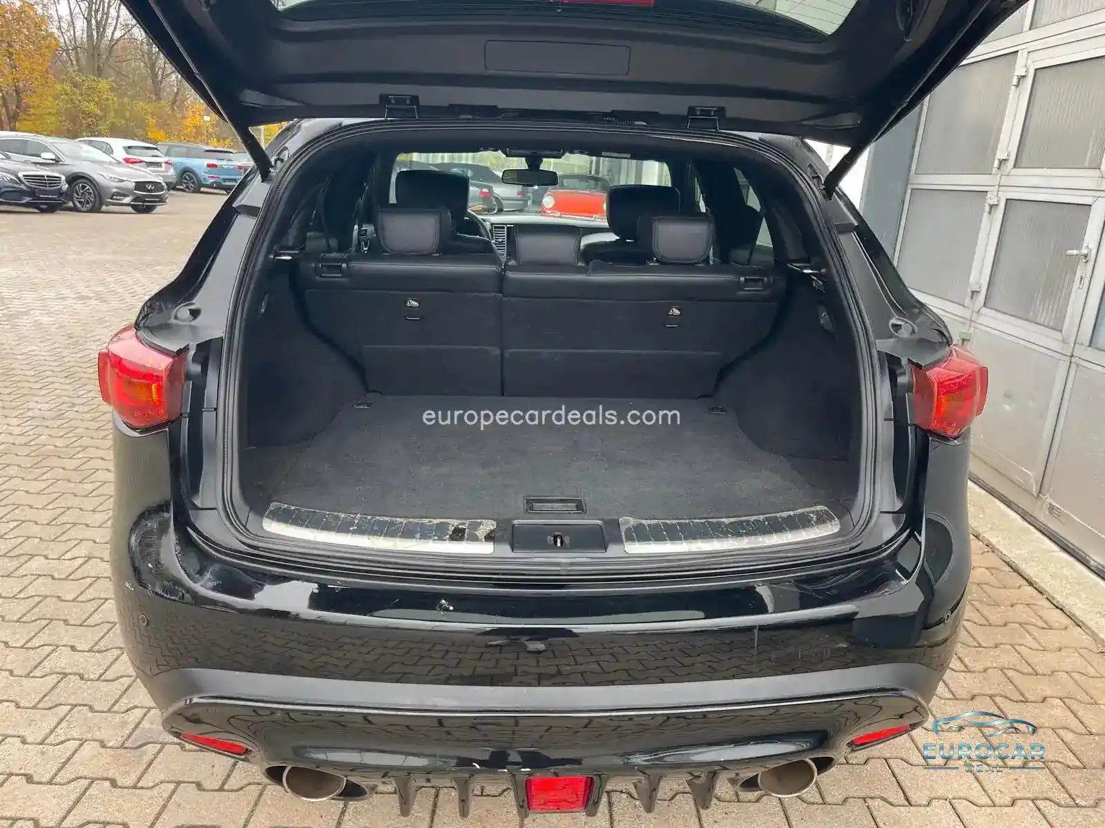 Infiniti QX70