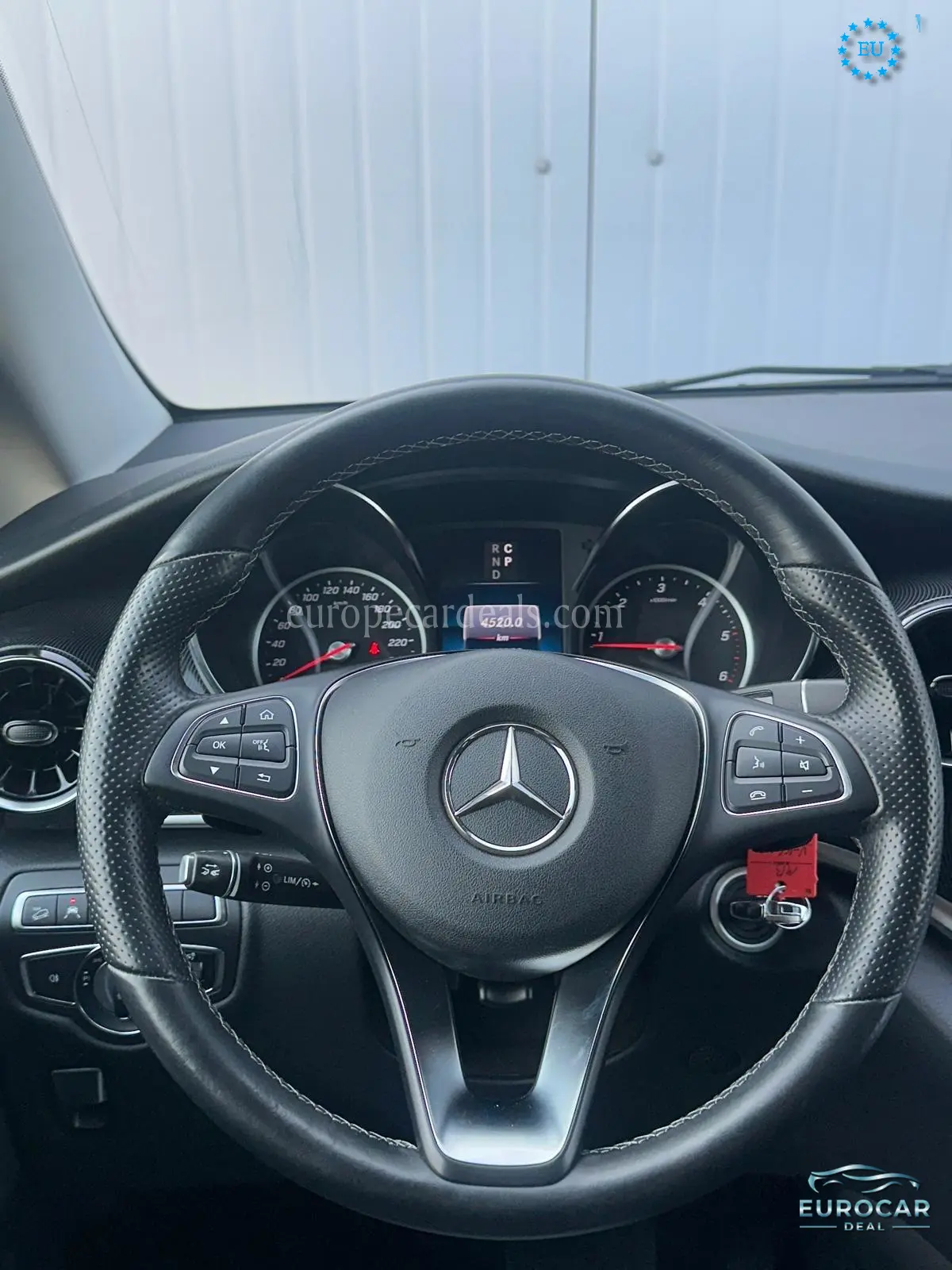 Mercedes-Benz V 220