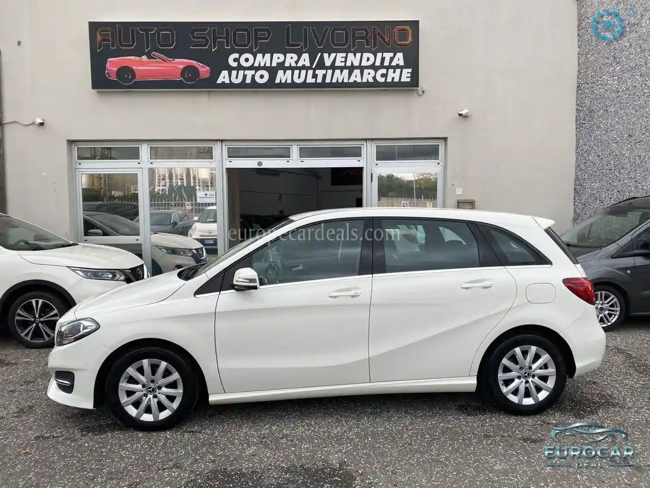 Mercedes-Benz B 180