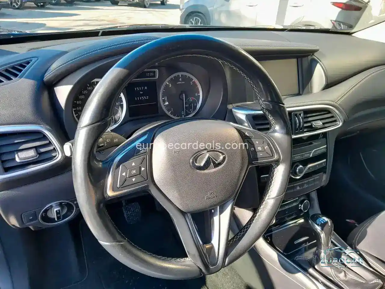Infiniti Q30