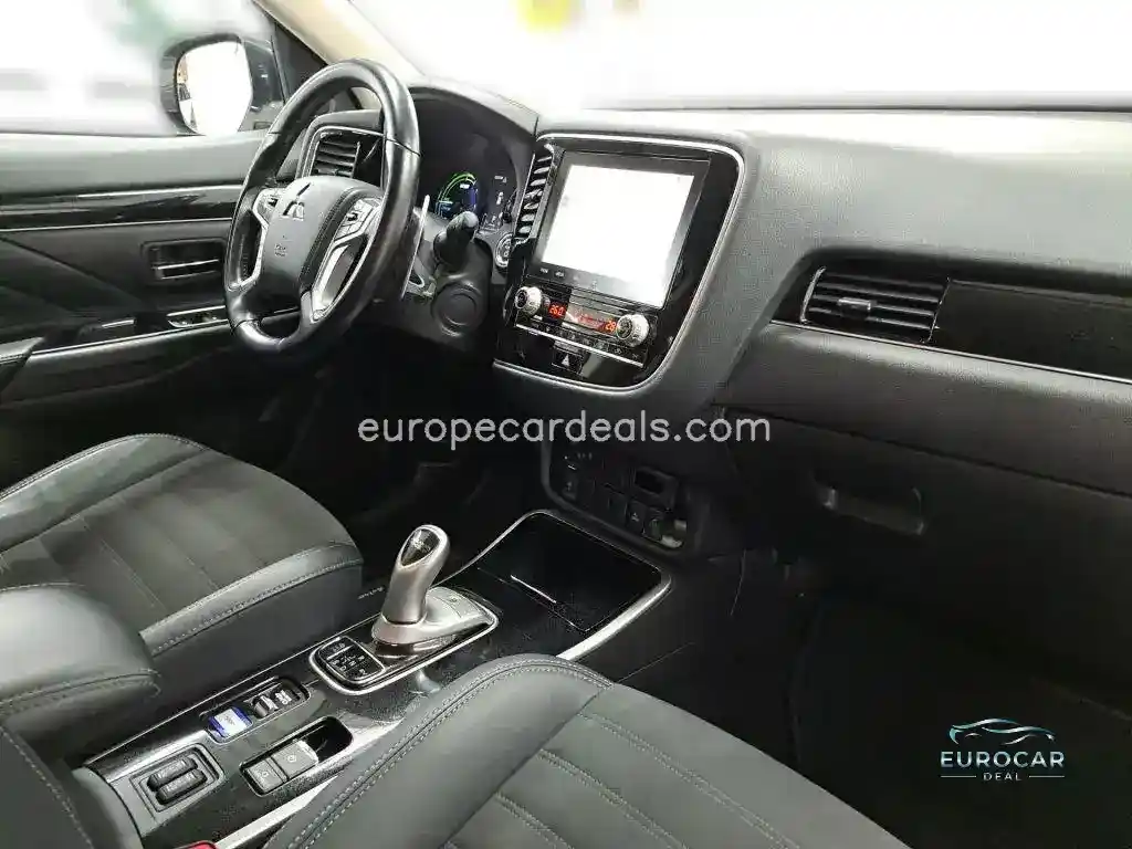 Mitsubishi Plug-in Hybrid Outlander