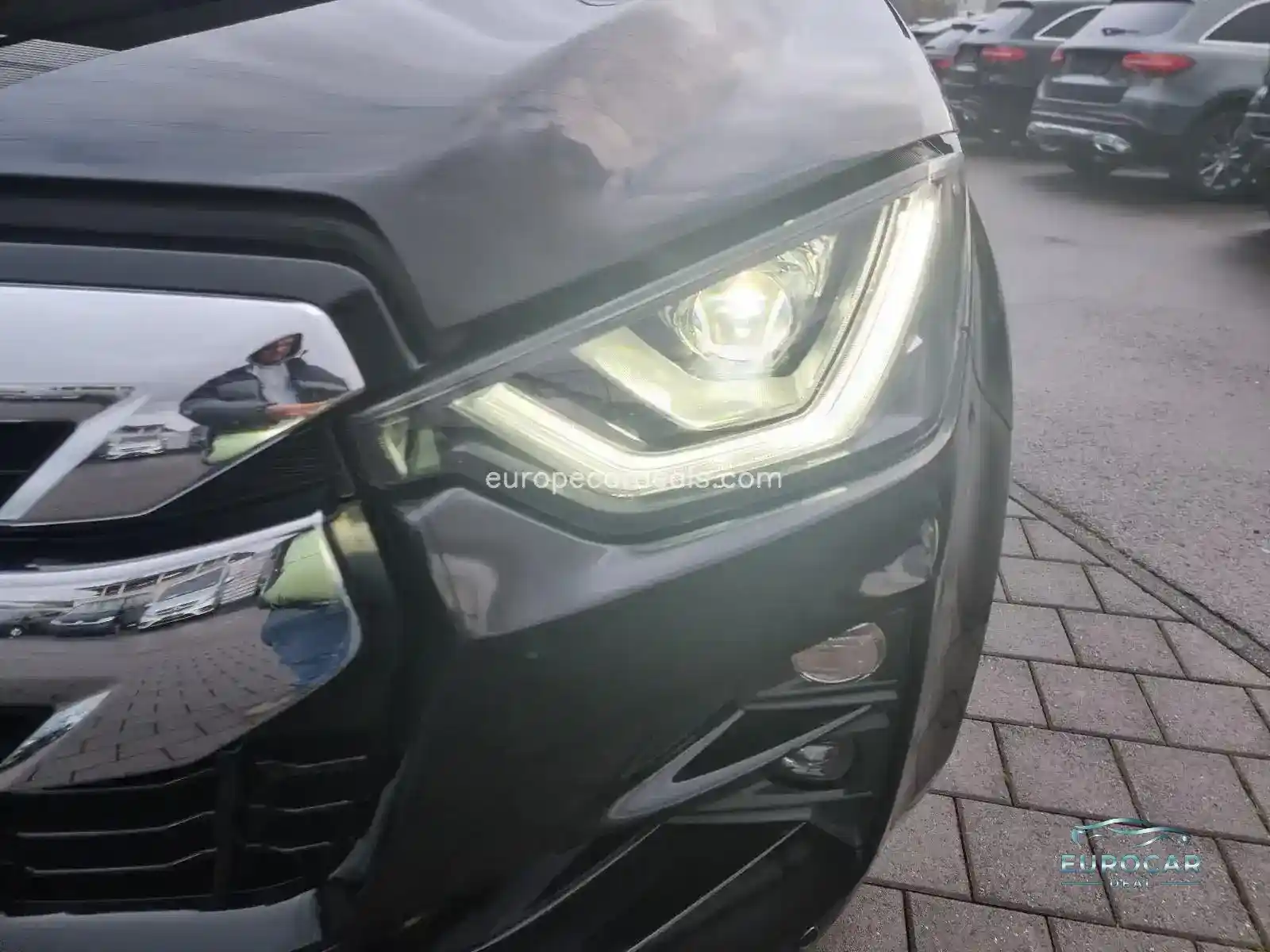 DoKa 4WD Aut Leder Navi LED Kamera Keyless