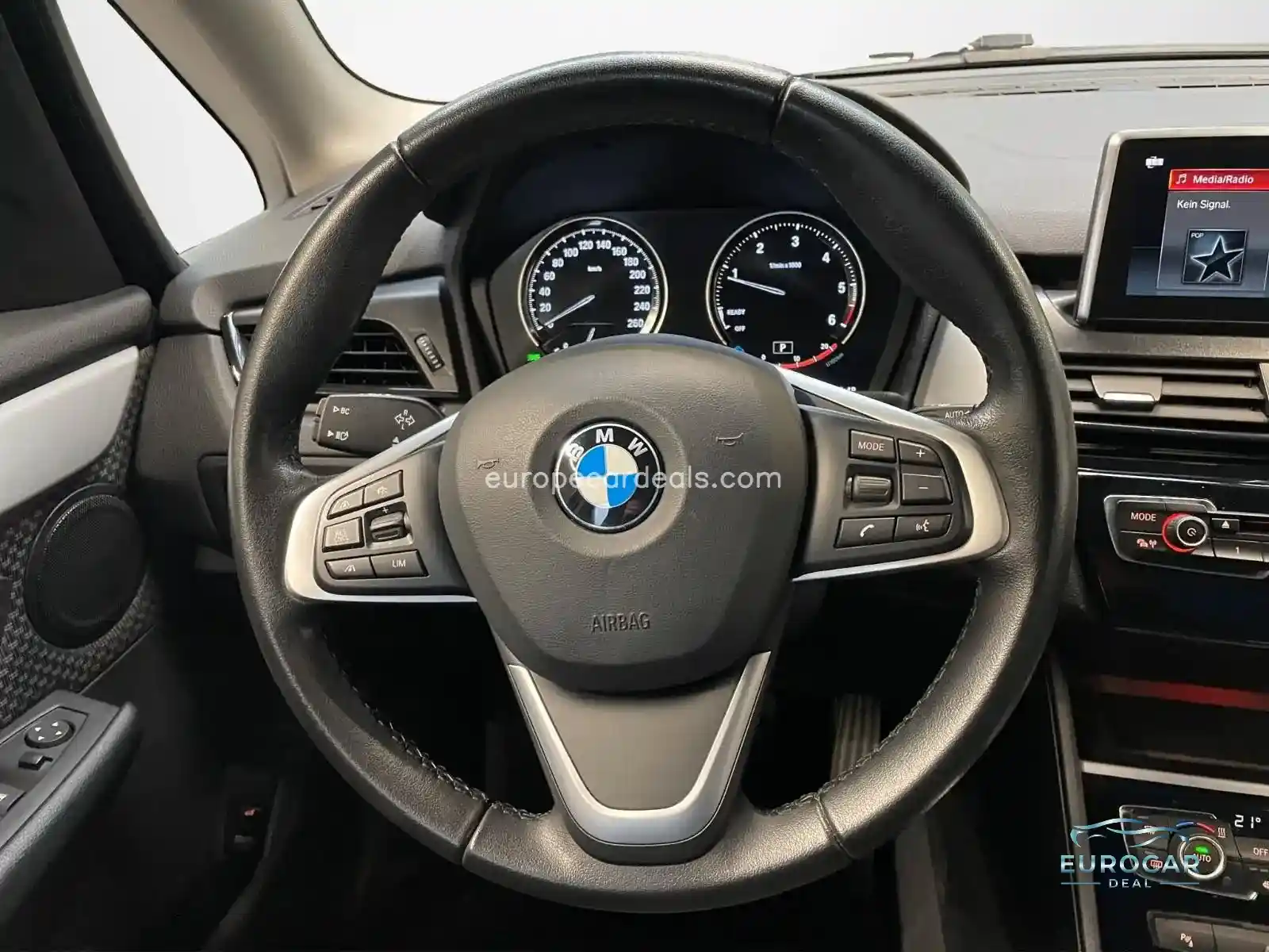 BMW 218