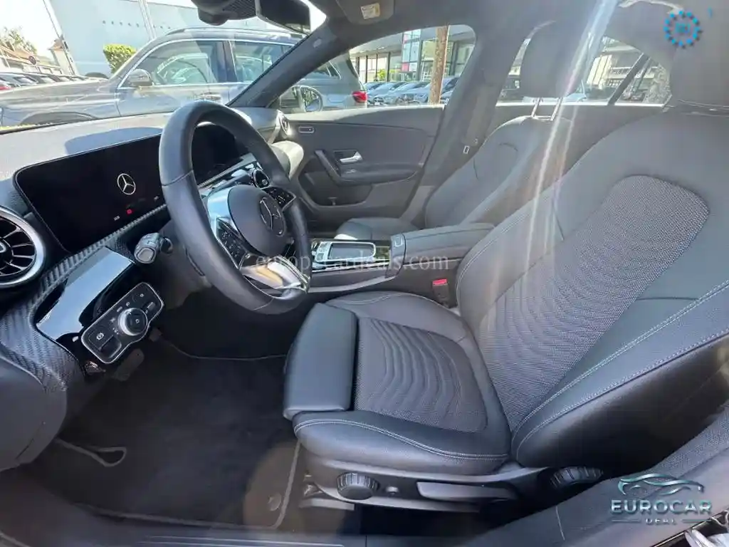 Mercedes-Benz CLA 180