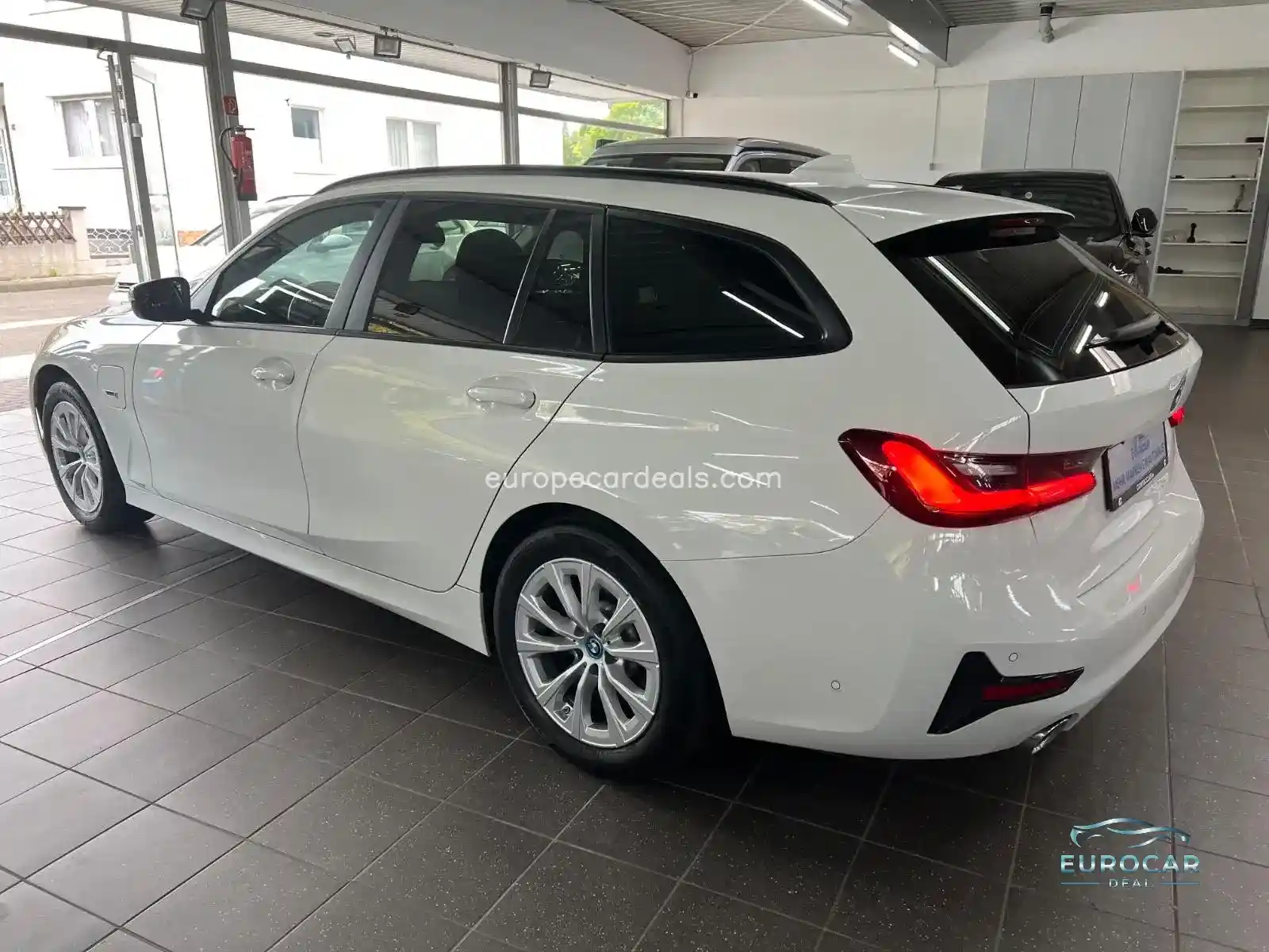BMW 330