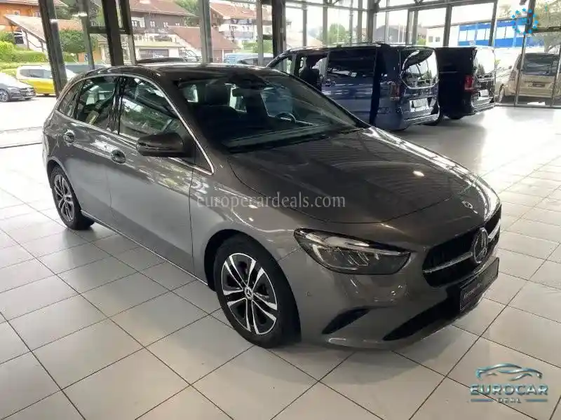 Mercedes-Benz B 180