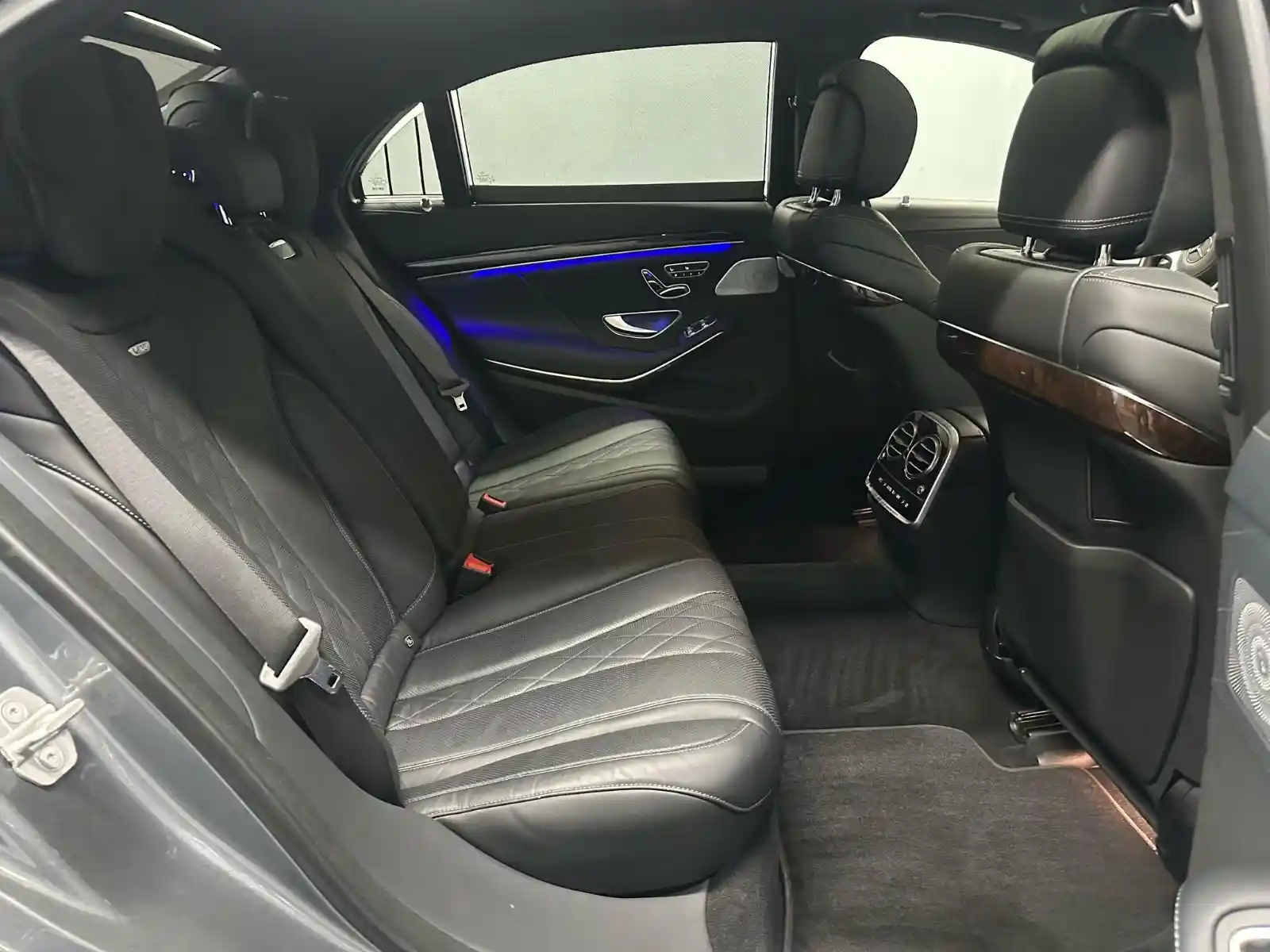 Mercedes-Benz S 600