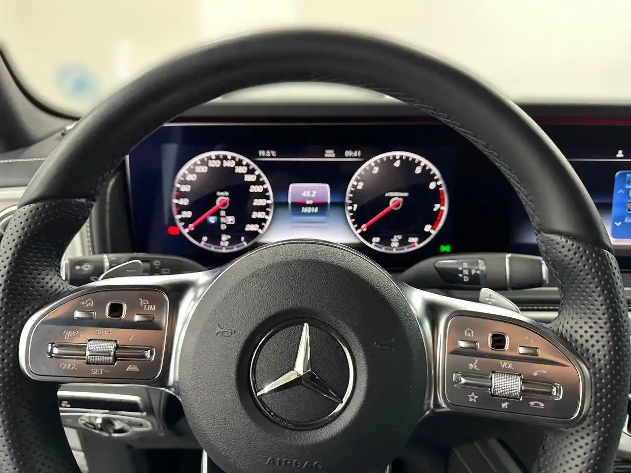 Mercedes-Benz G 500