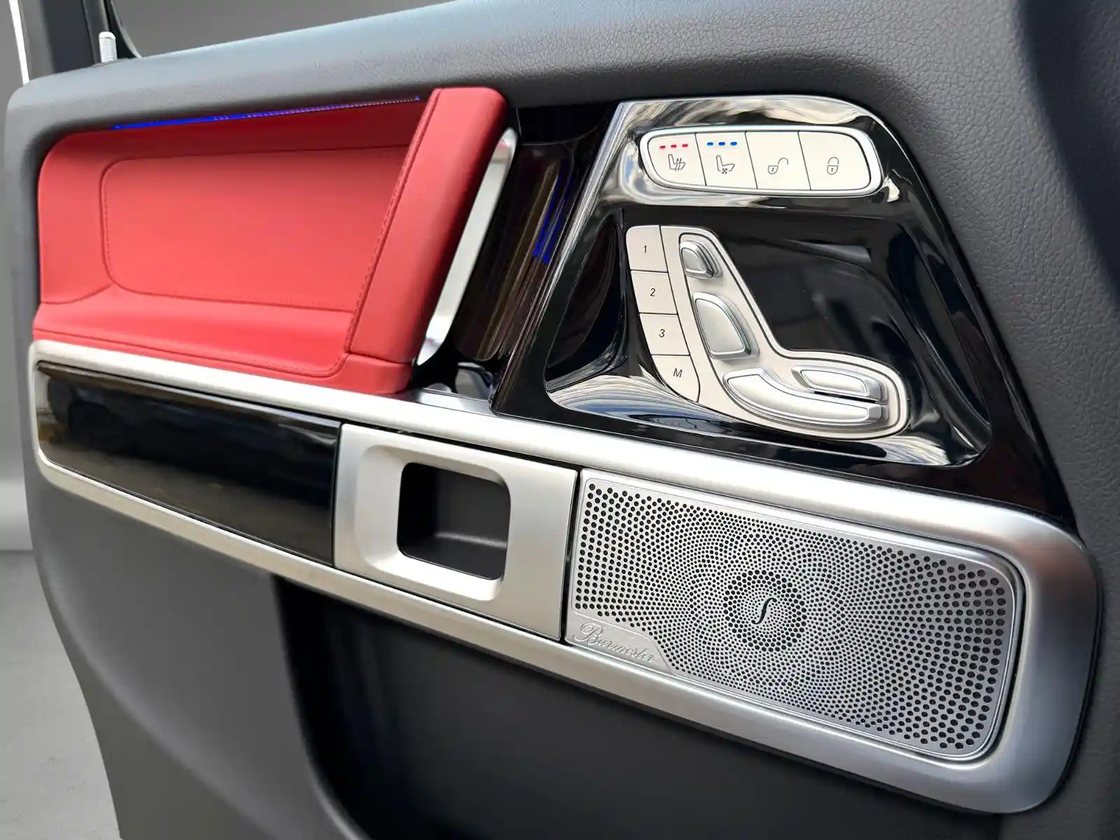 Mercedes-Benz G 500