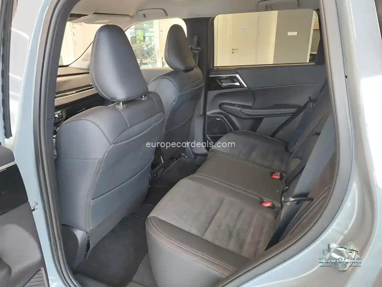 Mitsubishi Plug-in Hybrid Outlander