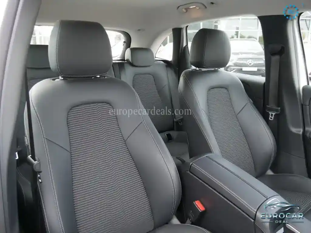Mercedes-Benz B 220