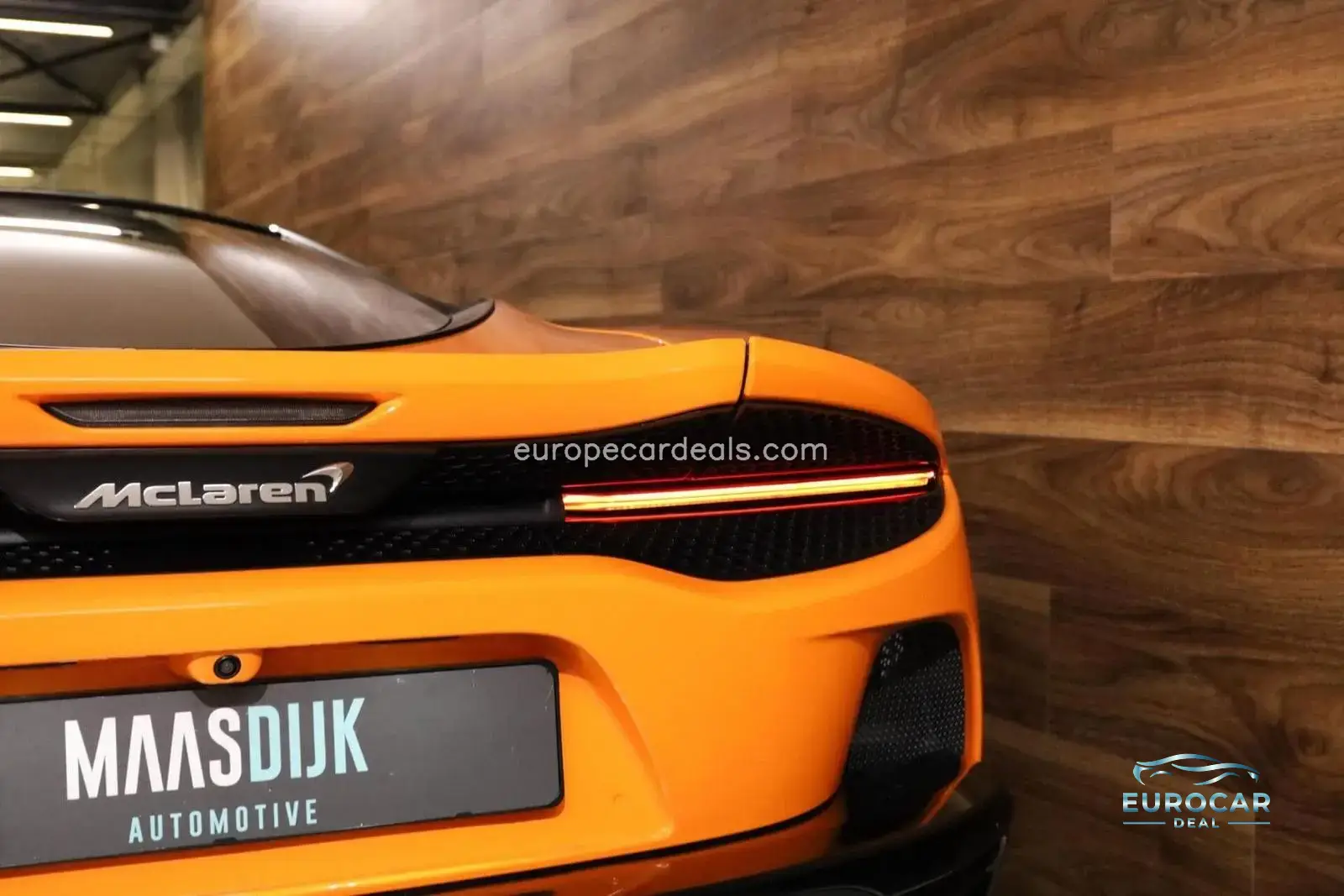 McLaren GT