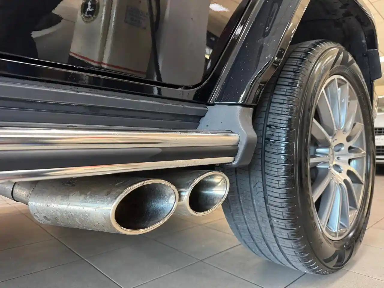 Mercedes-Benz G 500
