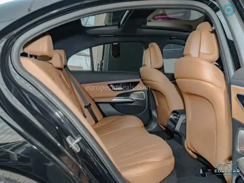 Mercedes-Benz E 200