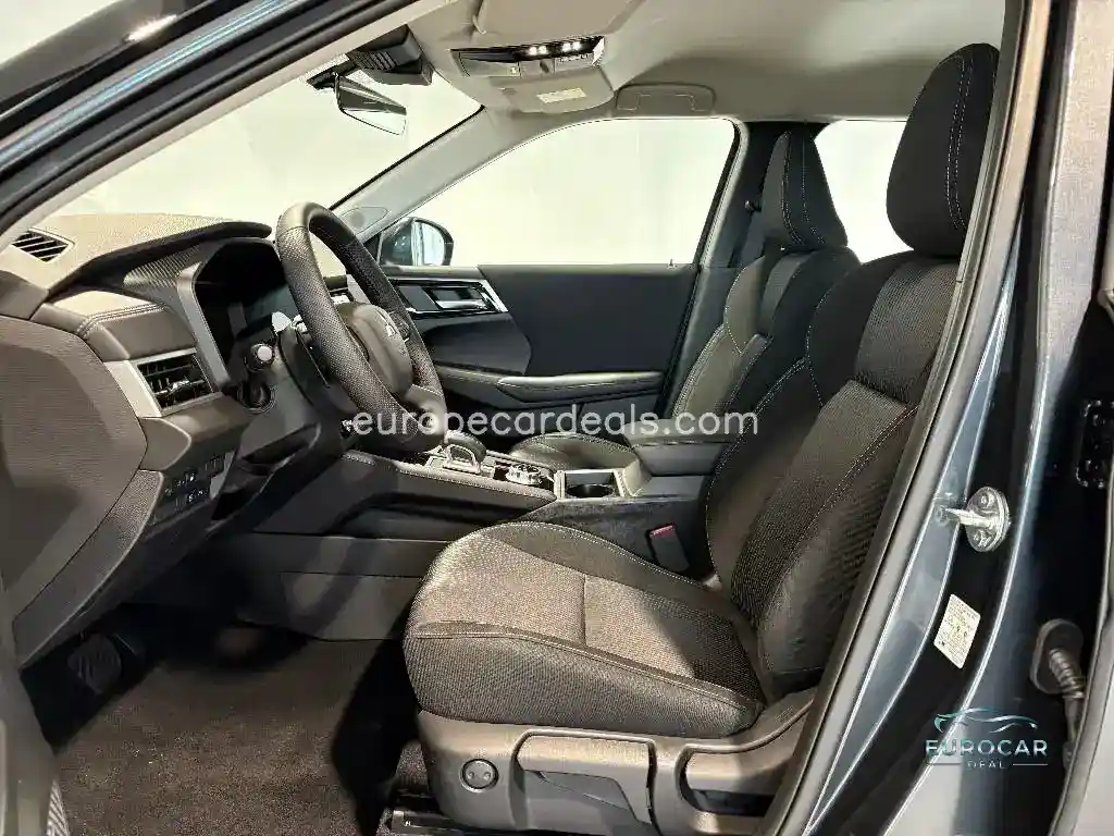 Mitsubishi Plug-in Hybrid Outlander