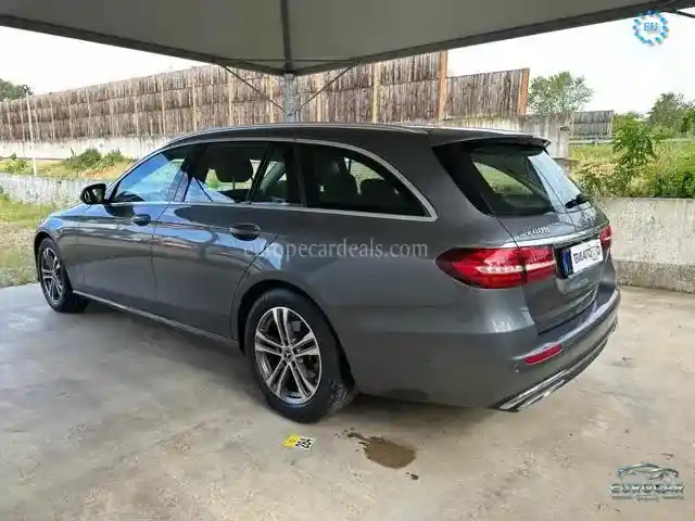 Mercedes-Benz E 200