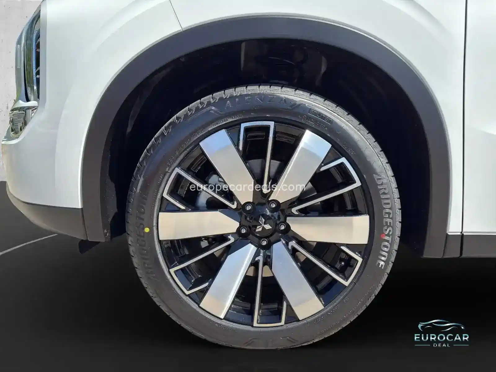Mitsubishi Plug-in Hybrid Outlander