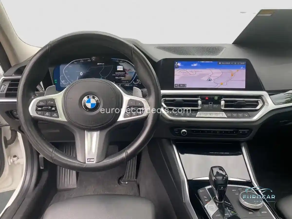 BMW 330