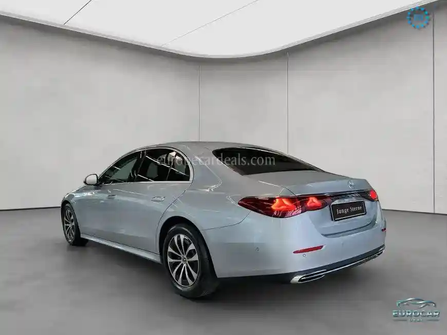 Mercedes-Benz E 200