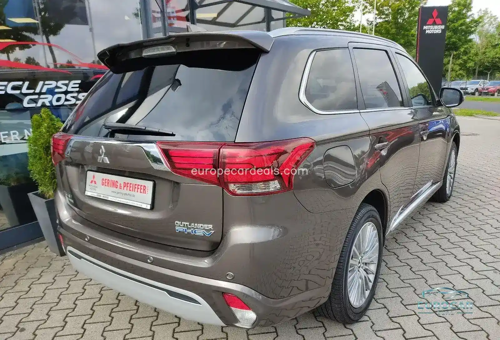 Mitsubishi Plug-in Hybrid Outlander