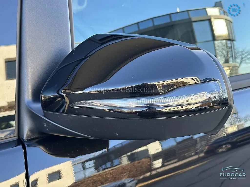 Mercedes-Benz V 220