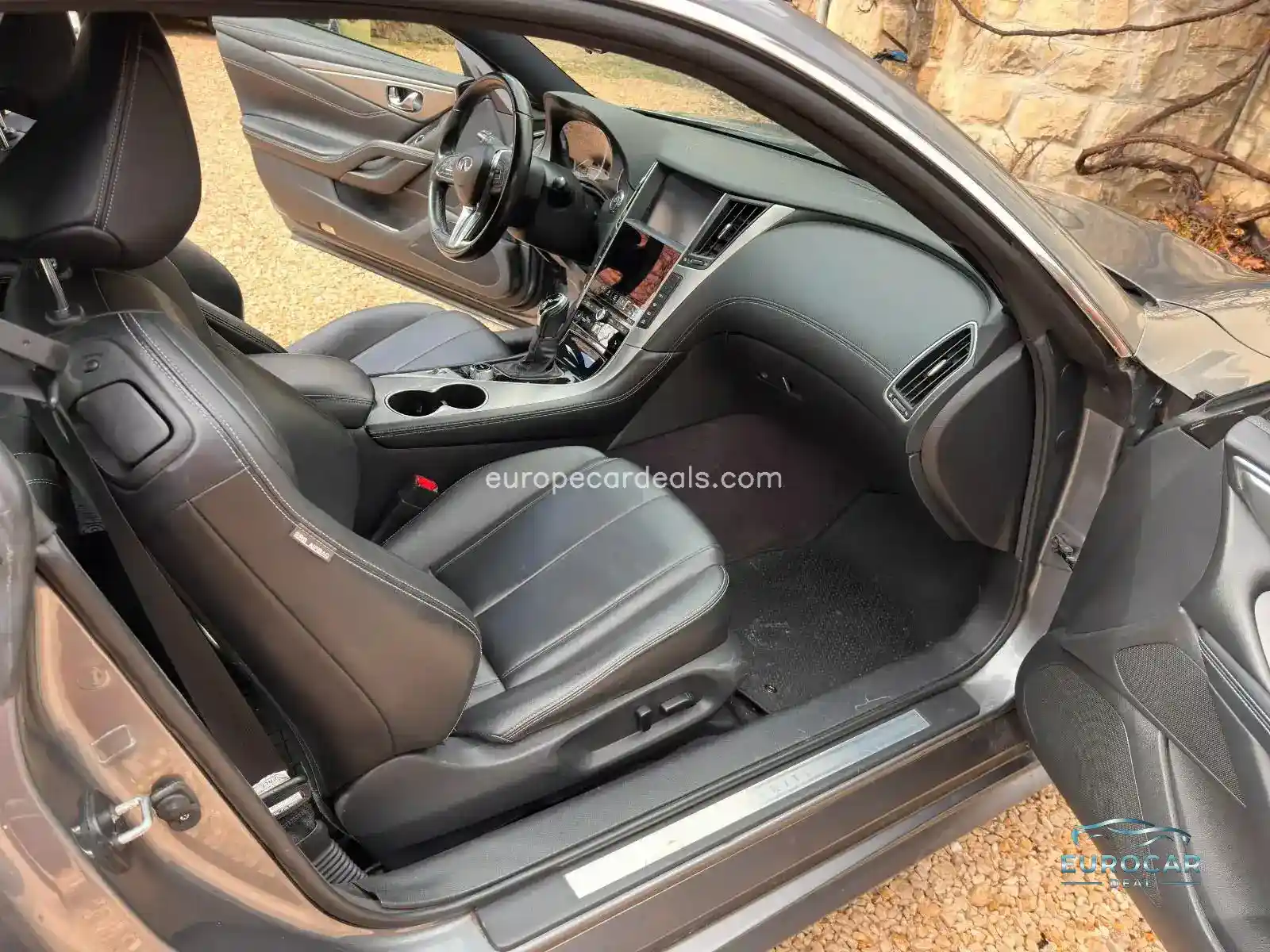 Infiniti Q60
