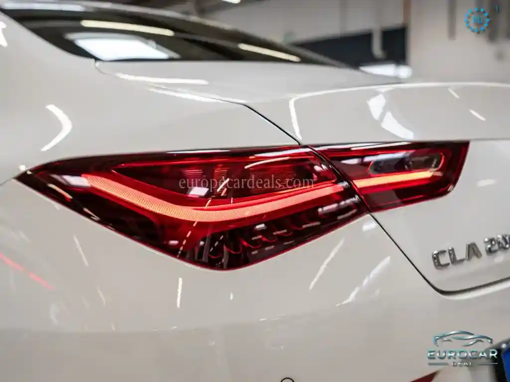Mercedes-Benz CLA 200