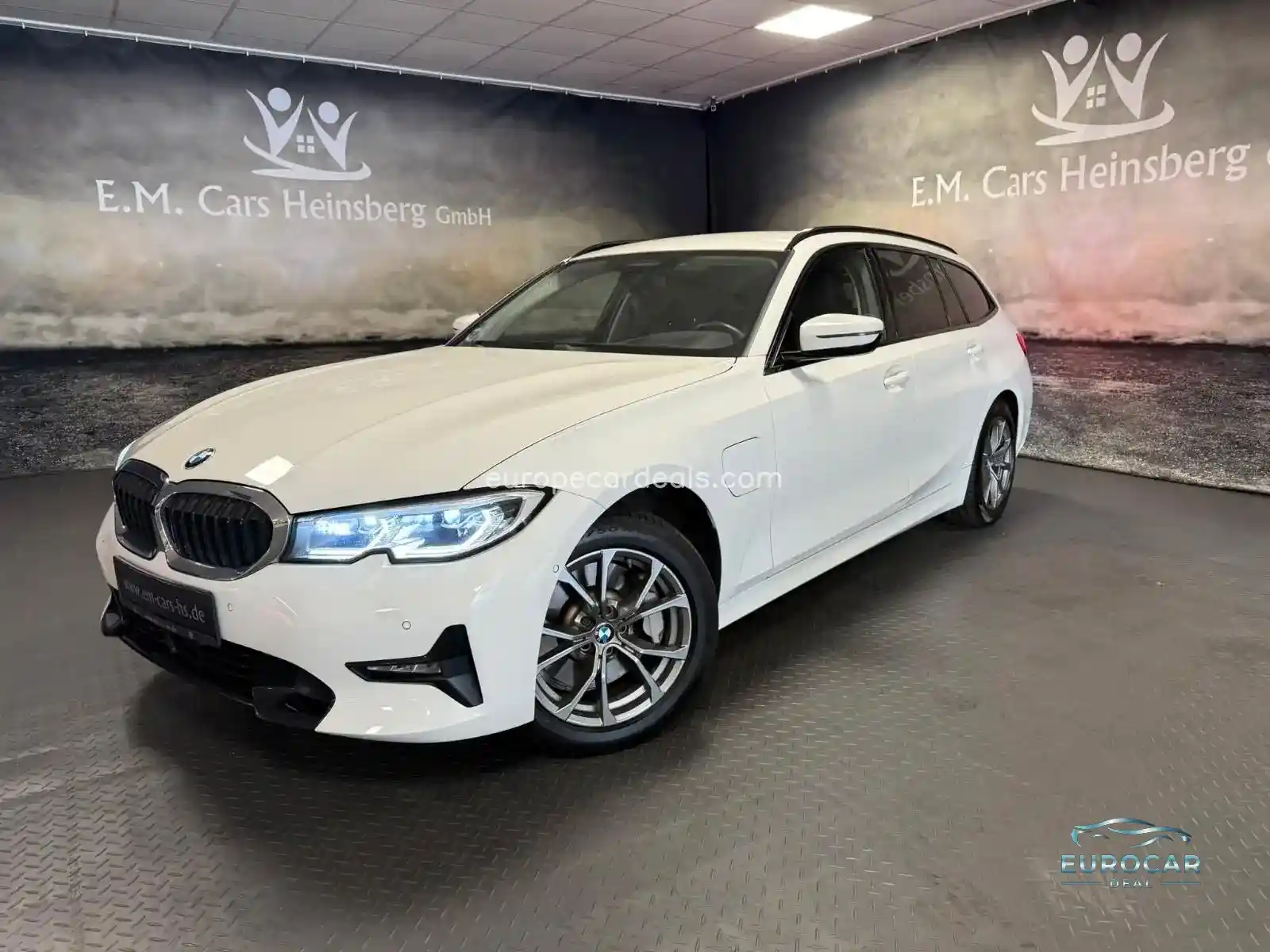BMW 330